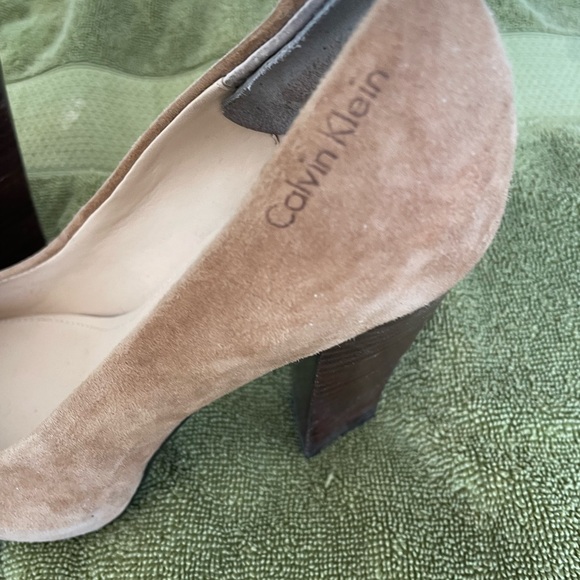 Shoes. Beige Suede Size 6 Ladies. Calvin Klein - Picture 2 of 5